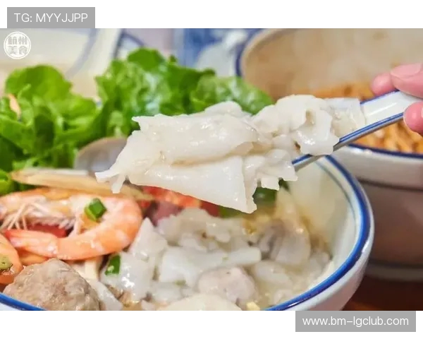 中国足球面馆探索：从地道风味到球迷文化的完美融合